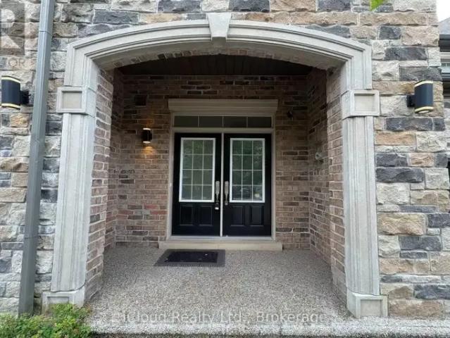 Townhouse for rent in Oakville, Ontario