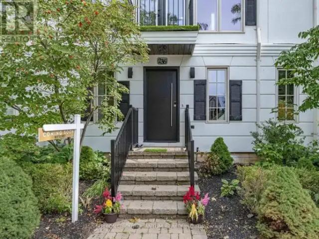 Townhouse for rent in Oakville, Golden Horseshoe