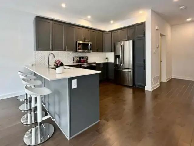 Townhouse for rent in Mulhurst Bay, Ontario