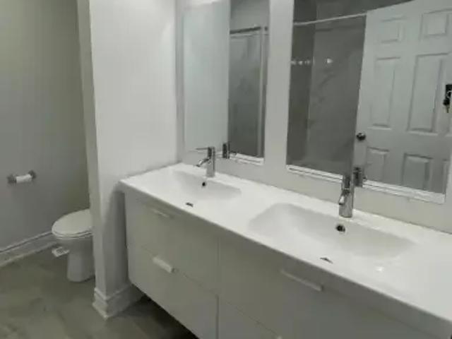 Townhouse for rent in Niagara, Ontario