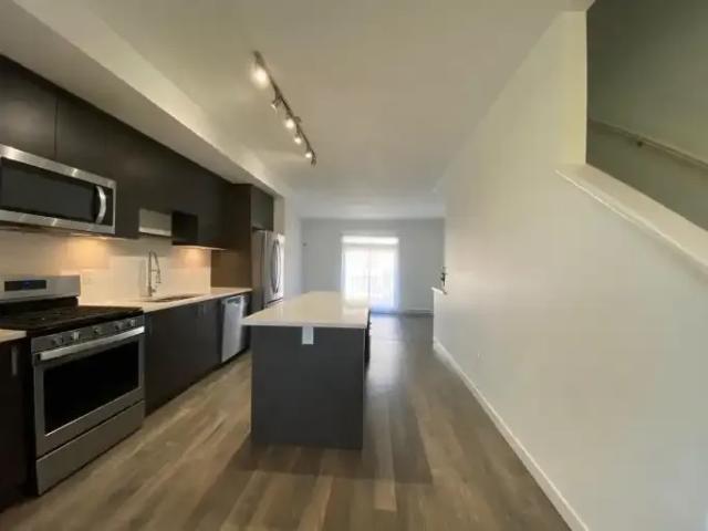 Townhouse for rent in South Surrey, Surrey