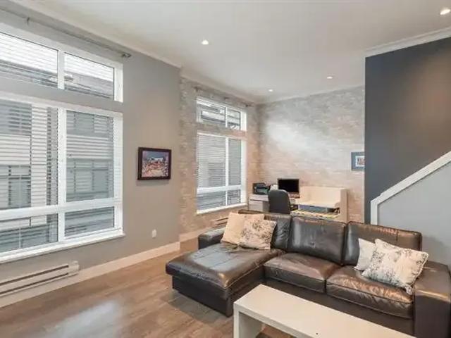 Townhouse for rent in Surrey, British Columbia