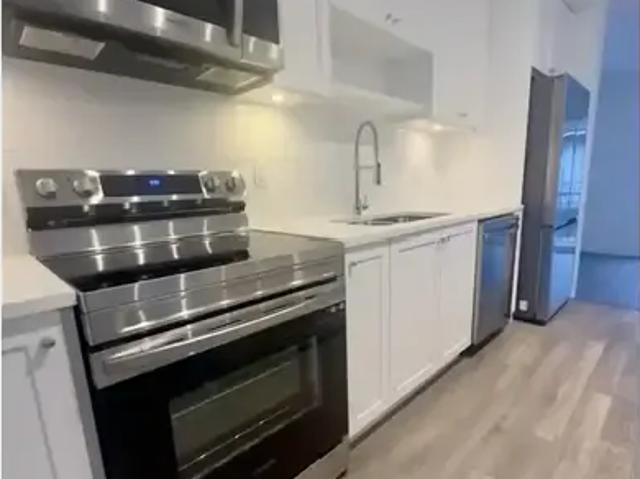 Townhouse for rent in Surrey