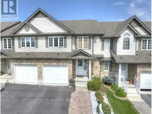 Townhouse for rent in Waterloo, Ontario