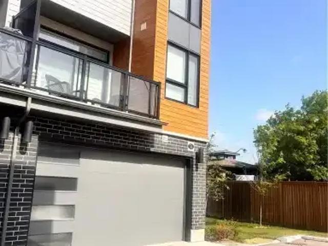 Townhouse for rent in Waterloo, Ontario