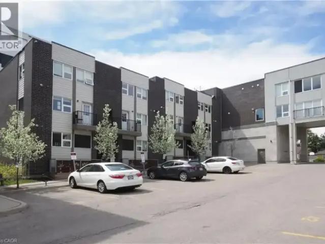 Townhouse for rent in Waterloo, Ontario