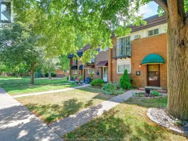 Townhouse for rent in Maidstone, Ontario