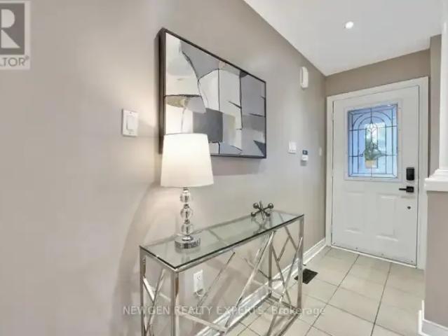 Townhouse for rent in Durham, Ontario