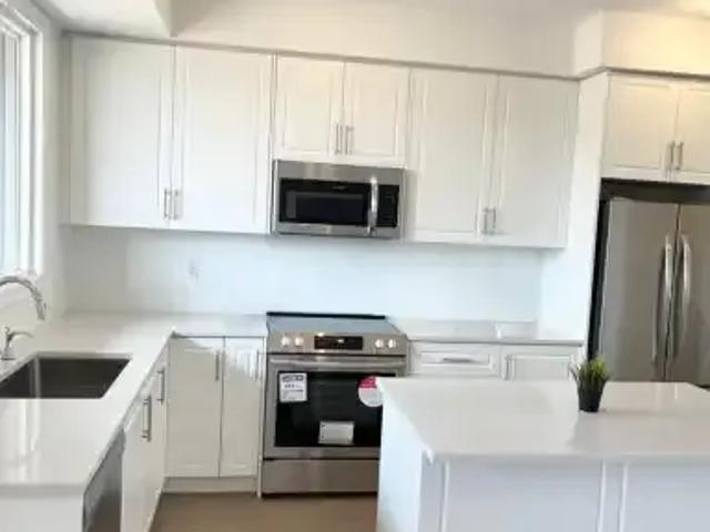 Townhouse for rent in Oakville, Ontario