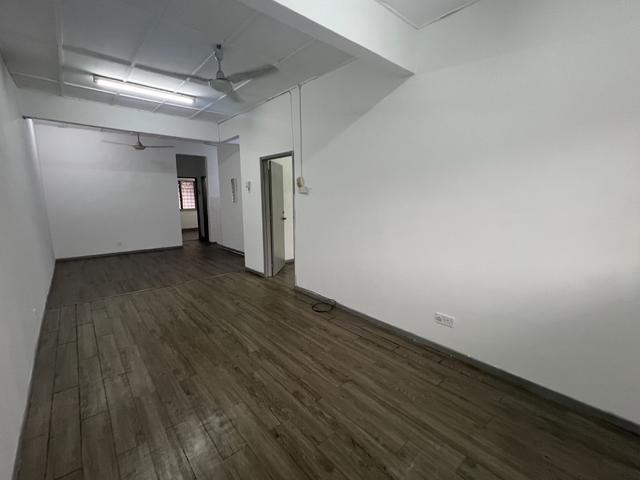 Townhouse for sale in Langat, Selangor