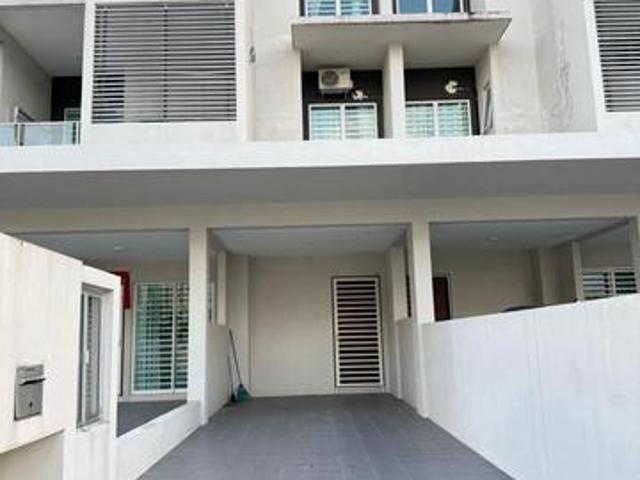 Townhouse for sale in Wellesley, Penang