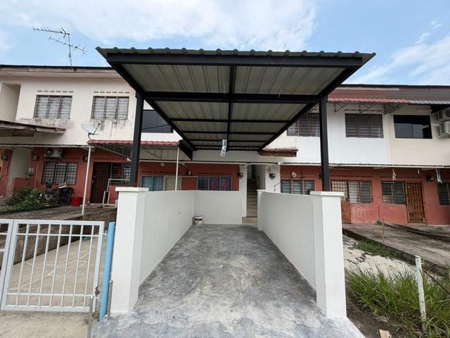 Townhouse for sale in Paya Rumput, Malaka