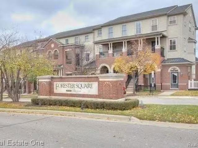 Condo for rent in Pontiac