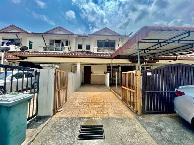 Townhouse for sale in Petaling, Subang Jaya