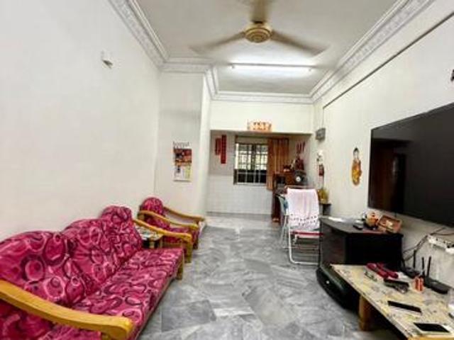 Townhouse for sale in Langat, Selangor