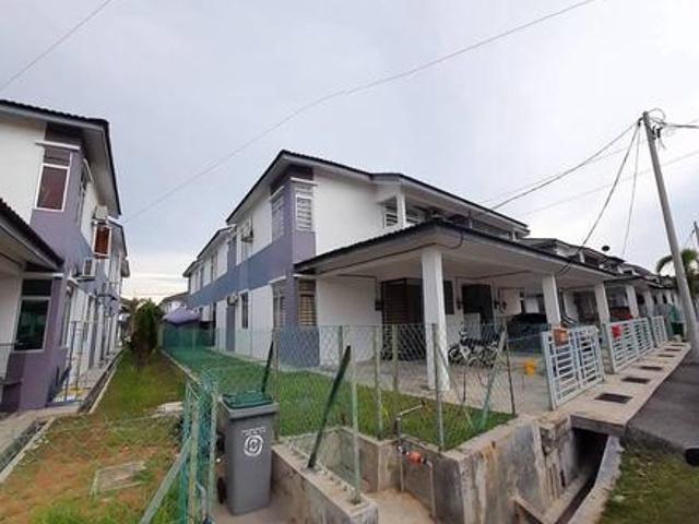 Townhouse for sale in Paya Rumput