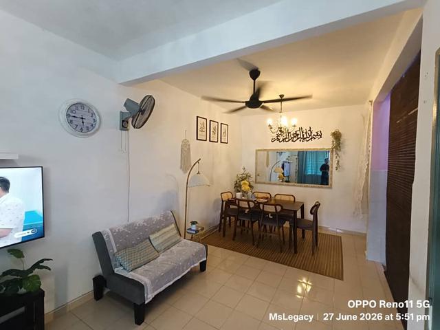 Townhouse for sale in Malaka