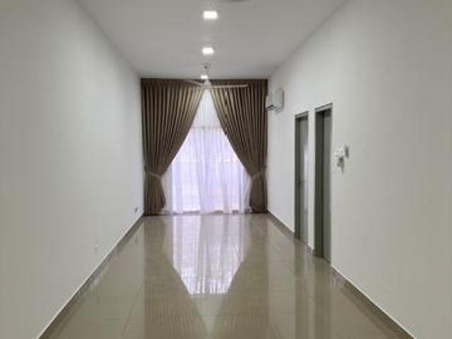 Townhouse for rent in Tanjong Sepat, Selangor