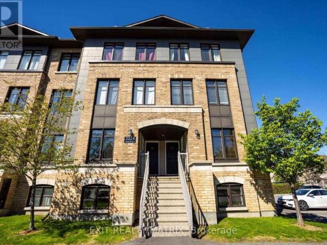 Townhouse for sale in Clarence-rockland, Ontario