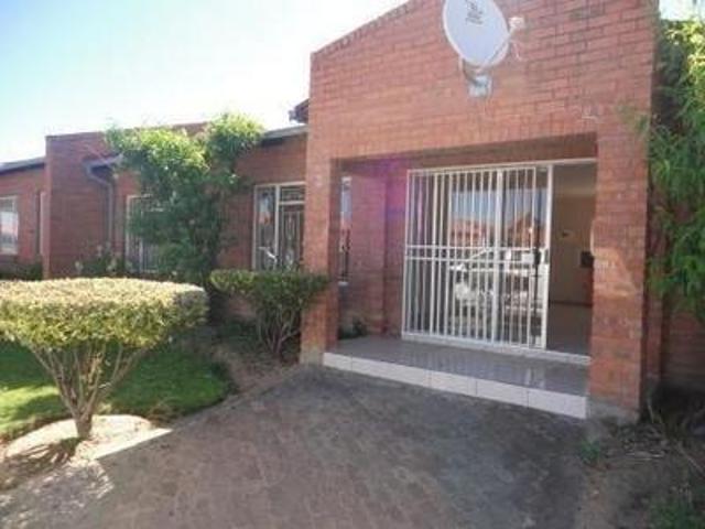 Townhouse for rent in Mantsopa, Free State