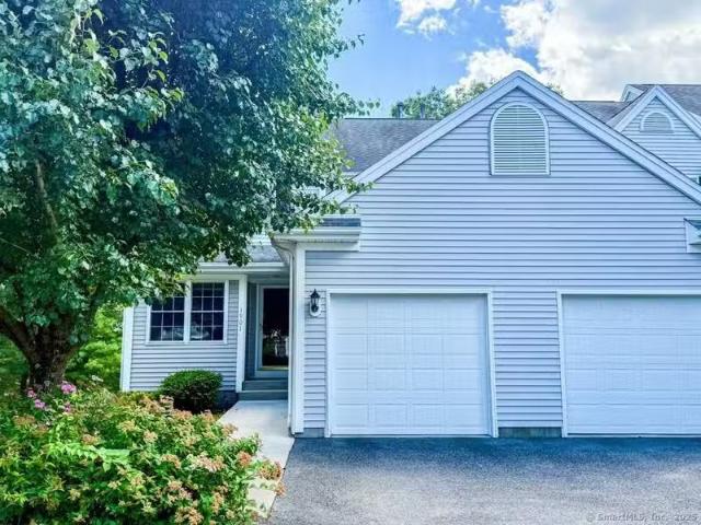 Condo for rent in Danbury