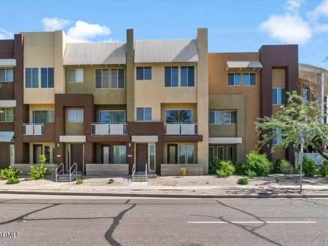 Condo for rent in Glendale