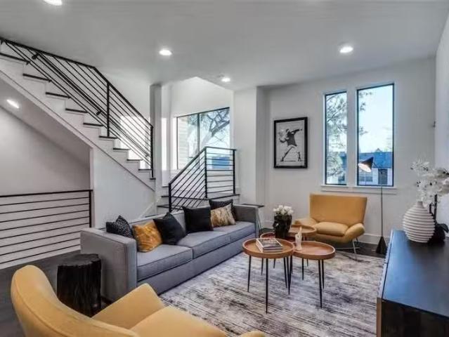 Condo for rent in Dallas
