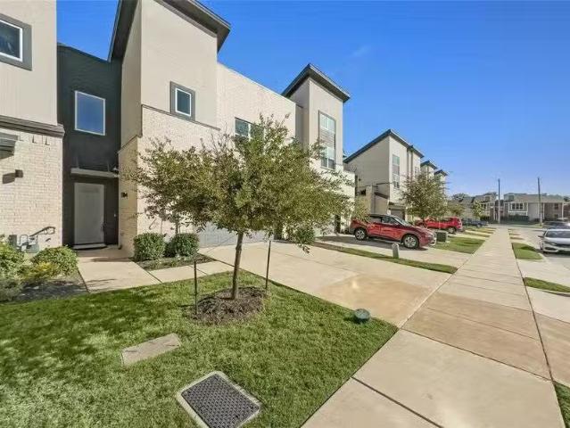 Condo for rent in Irving