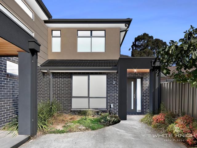 Townhouse for sale in Camerons Creek, Victoria