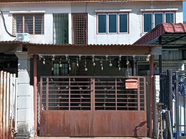 Townhouse for sale in Bukit Katil