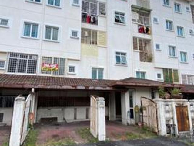 Townhouse for sale in Petaling, Subang Jaya