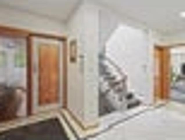 House for sale in Chaslands, Canterbury