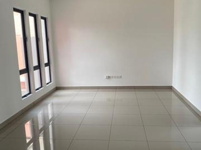 Townhouse for sale in Petaling, Alam Impian
