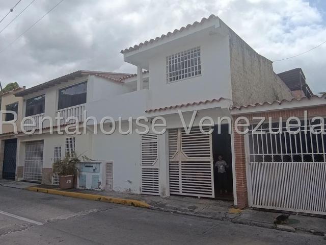 Townhouse en venta en Guatire, Miranda
