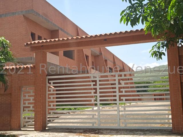 Townhouse en venta en Ribas.