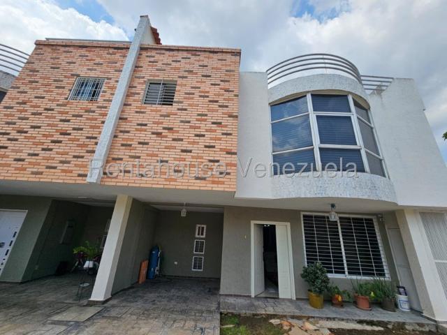 Townhouse en venta en La Floresta, Maracay