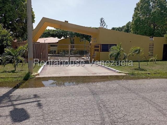 Townhouse en venta en Miranda