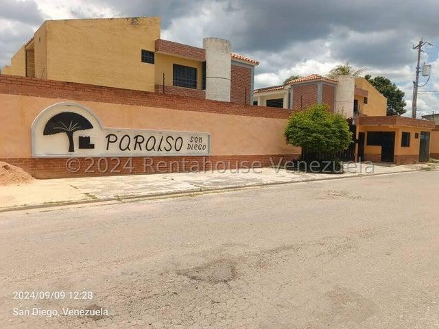 Townhouse en venta en Valencia, San Diego