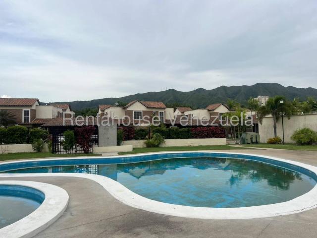 Townhouse en venta en Manongo, Valencia