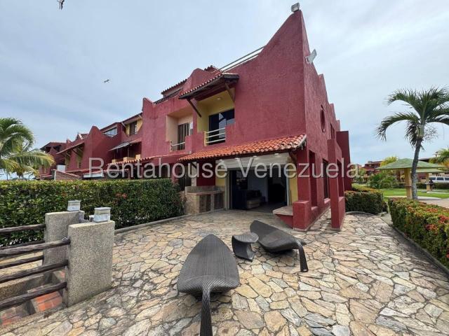 Townhouse en venta en Boca De Uchire, Distrito Capital