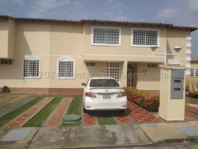 Townhouse en venta en Guatire, Miranda