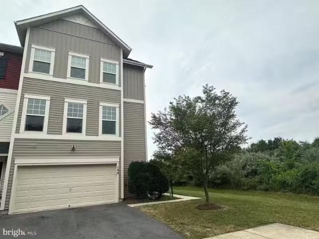 Condo for rent in Winchester