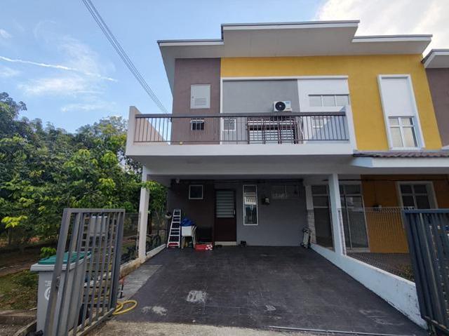Townhouse for sale in Durian Tunggal, Malaka