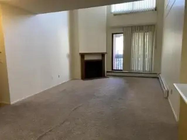 Townhouse for rent in Northwest, Alberta