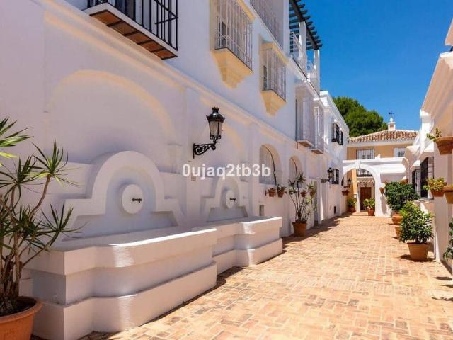 Casa en alquiler en Nueva Andalucía, Costa del Sol Occidental