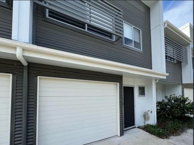 Townhouse for rent in Mountain Creek, Sunshine Coast Regional