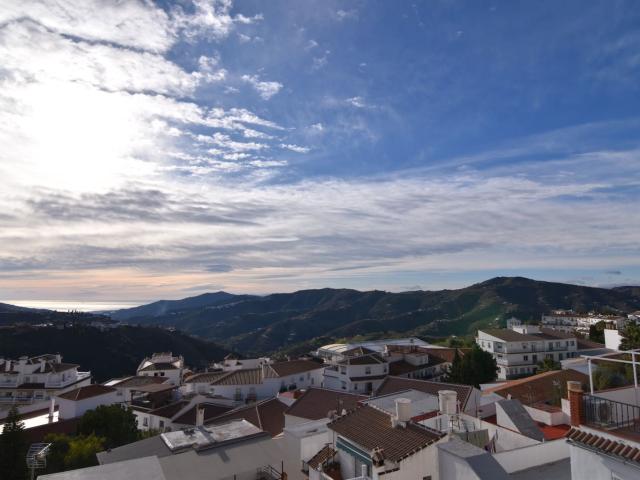 Casa en alquiler en Cómpeta, Málaga