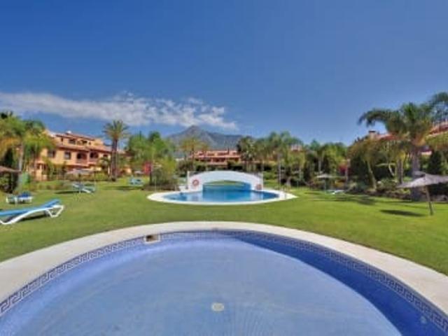 Casa en alquiler en El Vicario, Costa del Sol Occidental