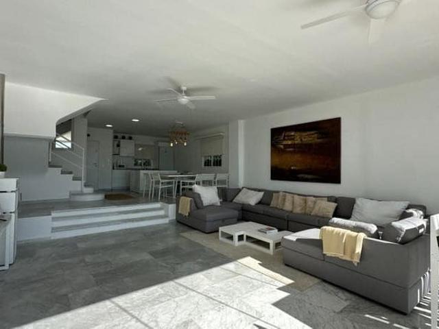 Casa en alquiler en Nueva Atalaya, Costa del Sol Occidental