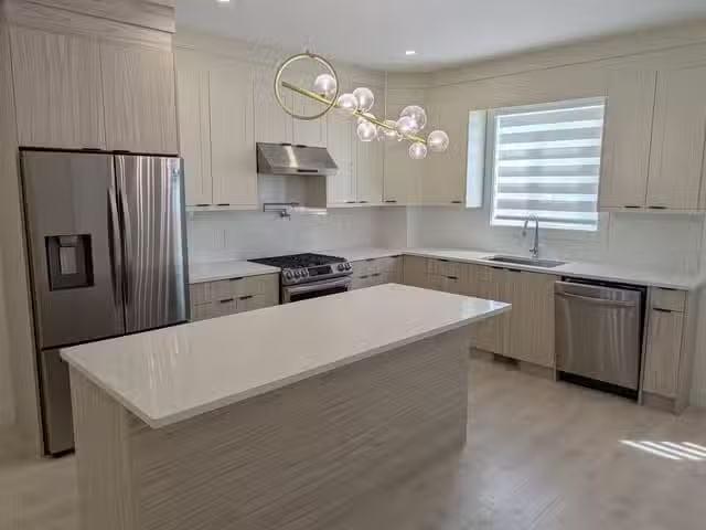 Condo for rent in Surrey, British Columbia